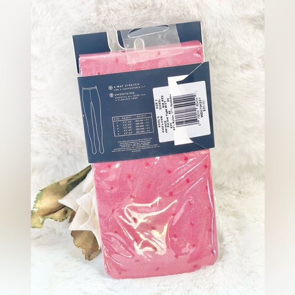 New with tags SIMPLY VERA CONTROL TOP RUNWAY TIGHTS PINDOT SHEER RIO RED SZ 2 - Picture 3 of 4